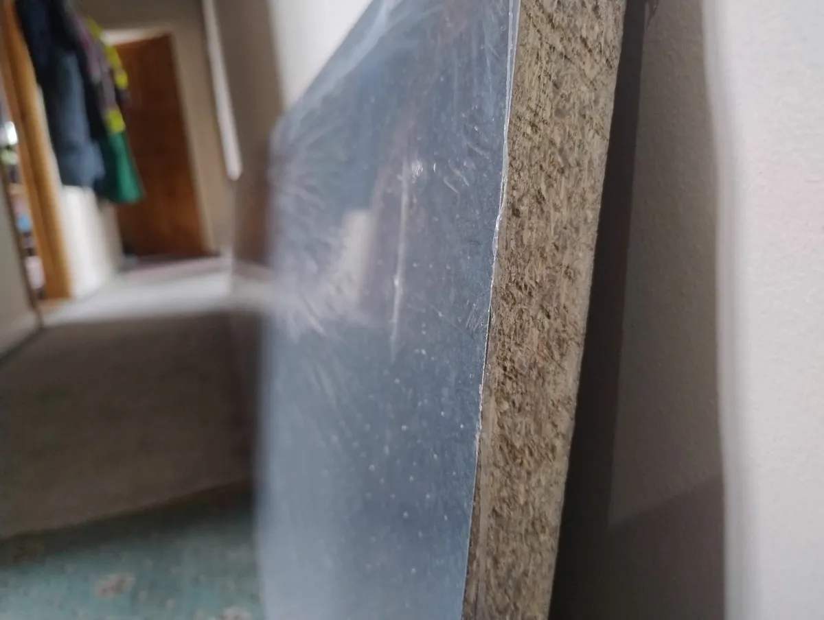 Kitchen worktop - Image 1
