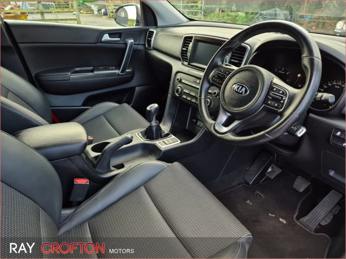 Kia Sportage 1.7 D EX - Image 2