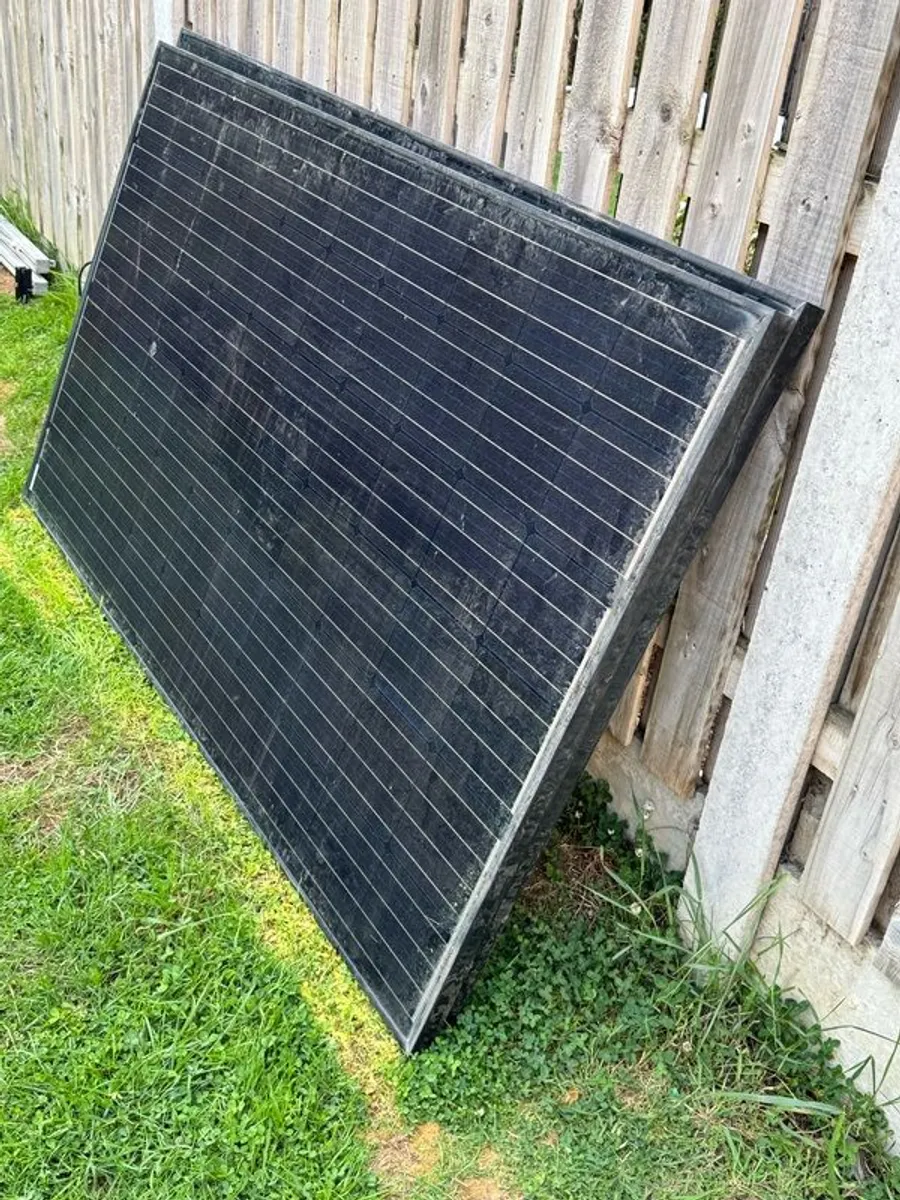 Full Solar Kit 1160W of Panels and Unused GoodWe GW1000 Inverter - Image 1