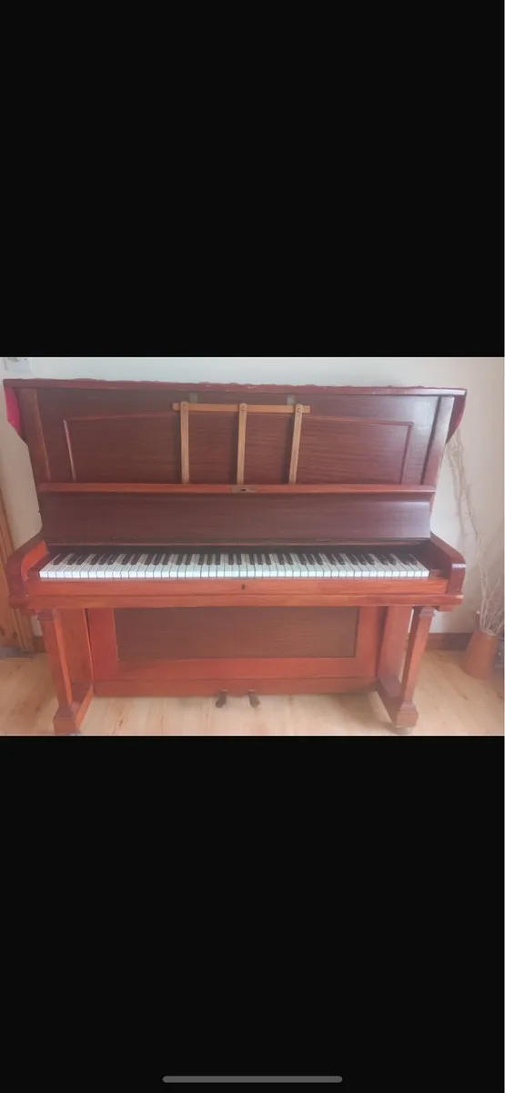 Piano 🎹 - Image 1