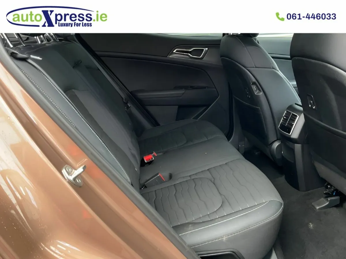Kia Sportage 1.6 T GDI PHEV AWD 3 Hybrid Automatic - Image 4