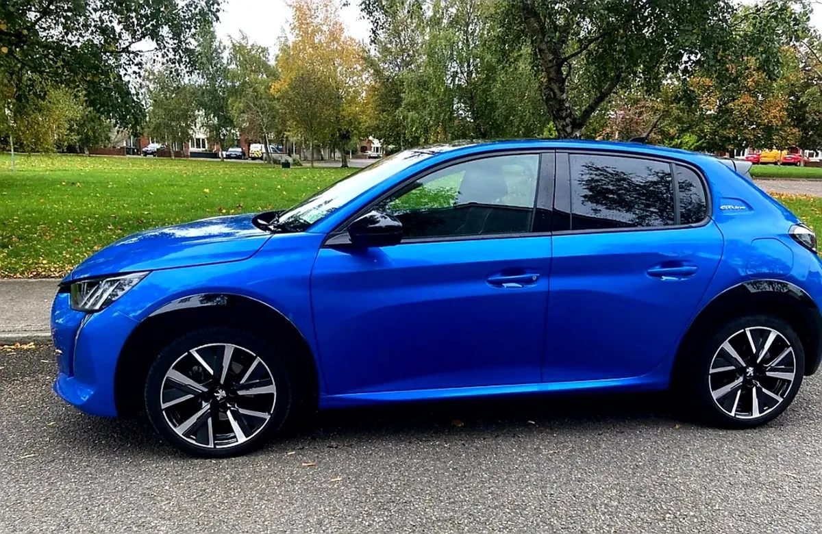 Peugeot 208 GT-Line - Image 2