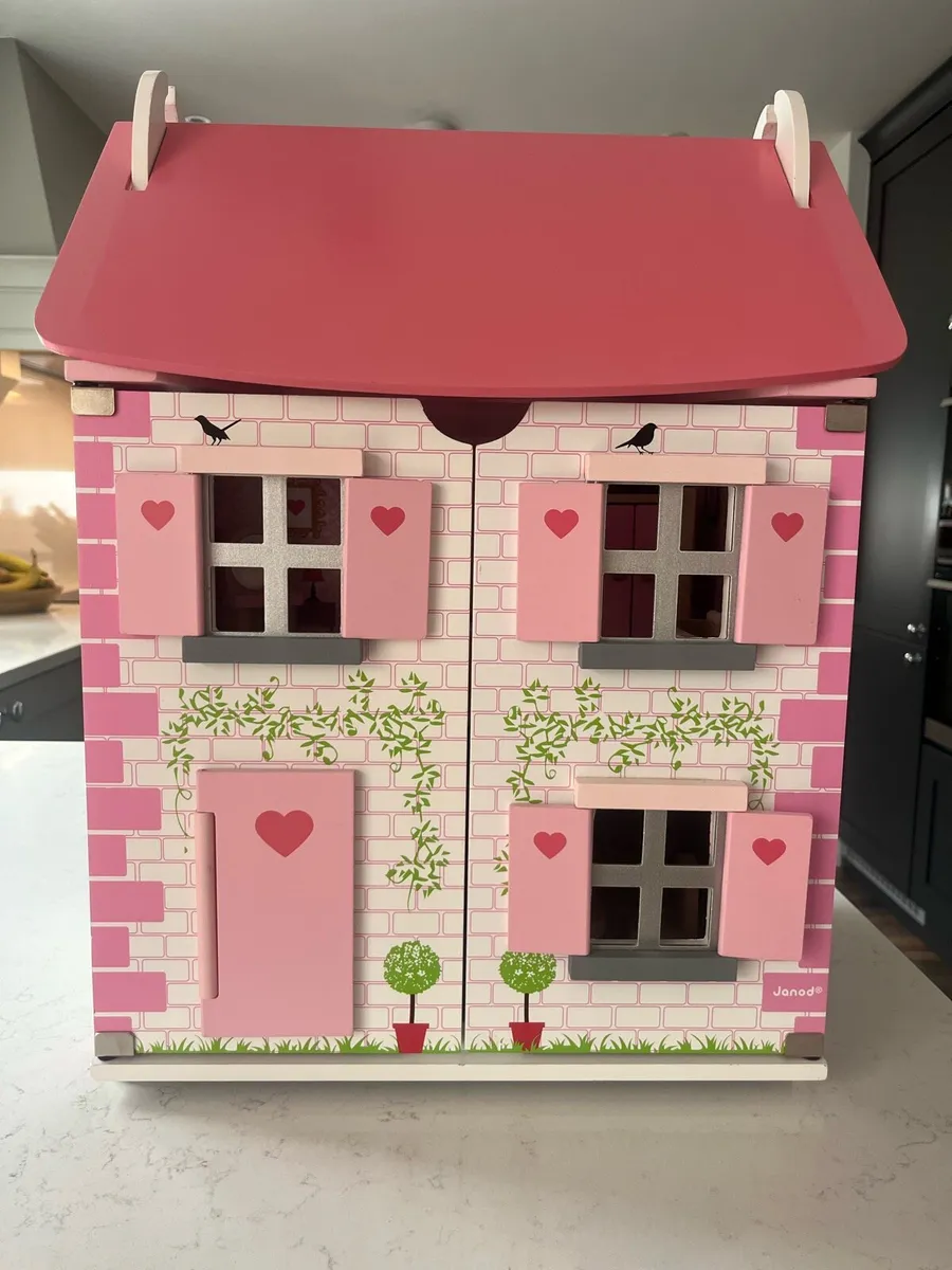 Wooden Dolls House - Image 1