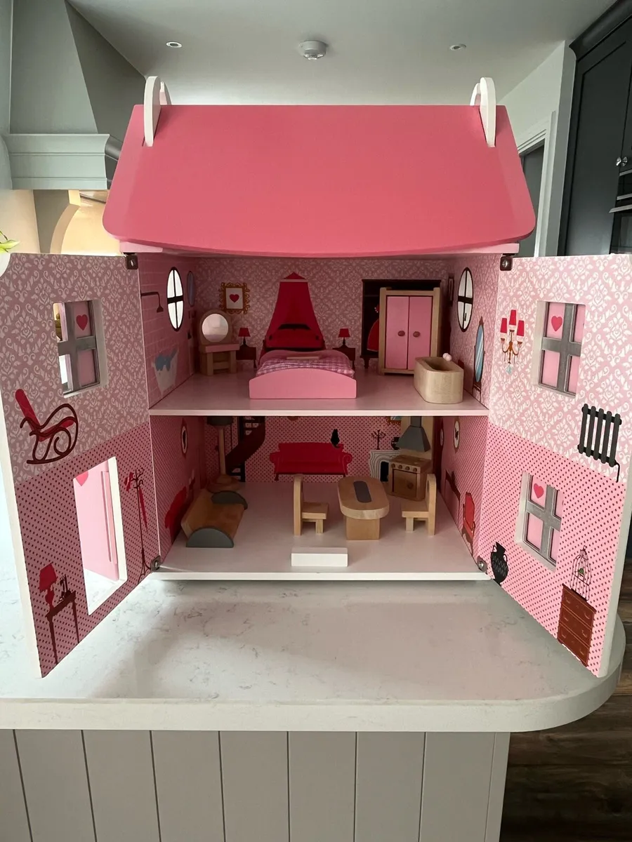 Wooden Dolls House - Image 3