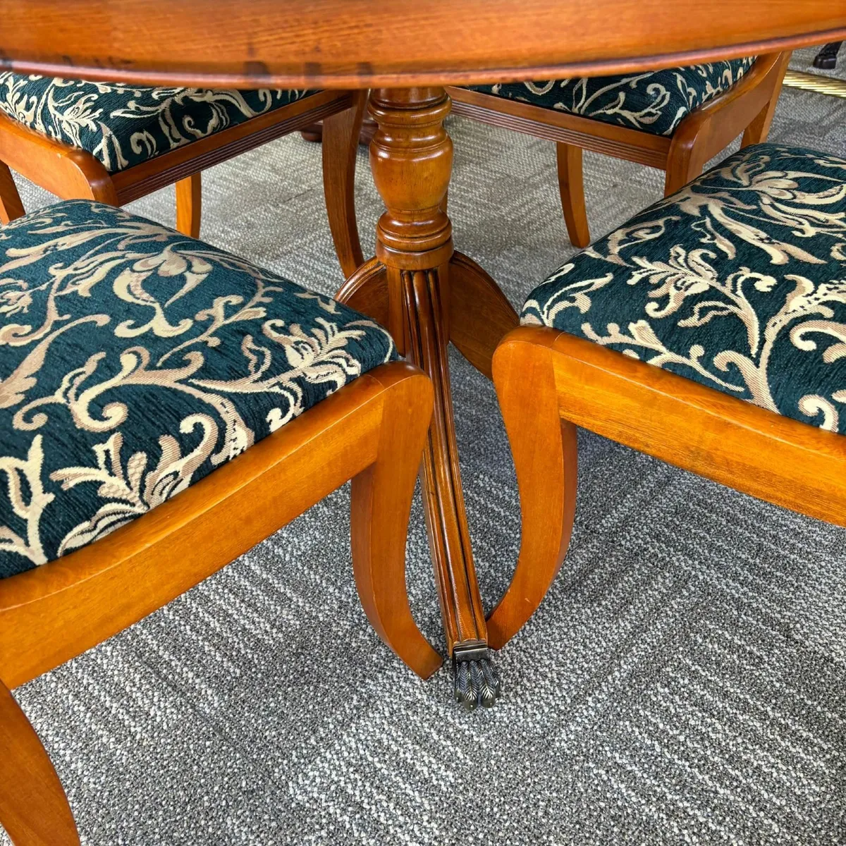 Beautiful yew round dining table & 4 chairs. This - Image 2