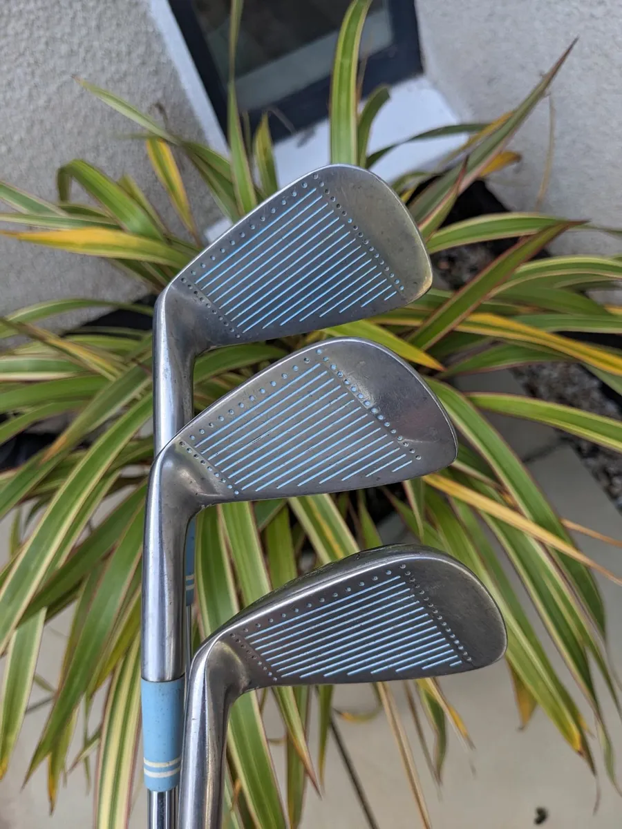 Ladies/Teenagers Set of Golf Clubs - Image 3