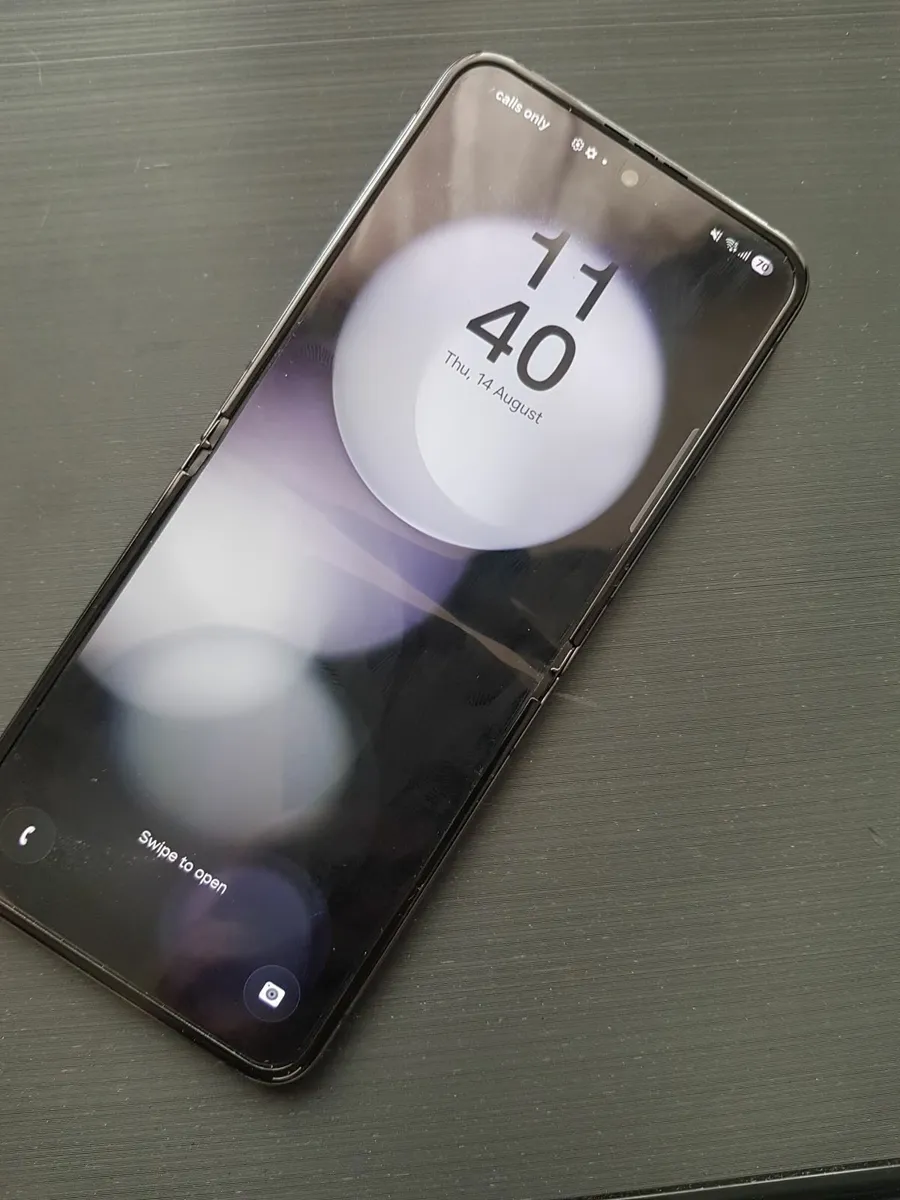 samsung flip5 - Image 4