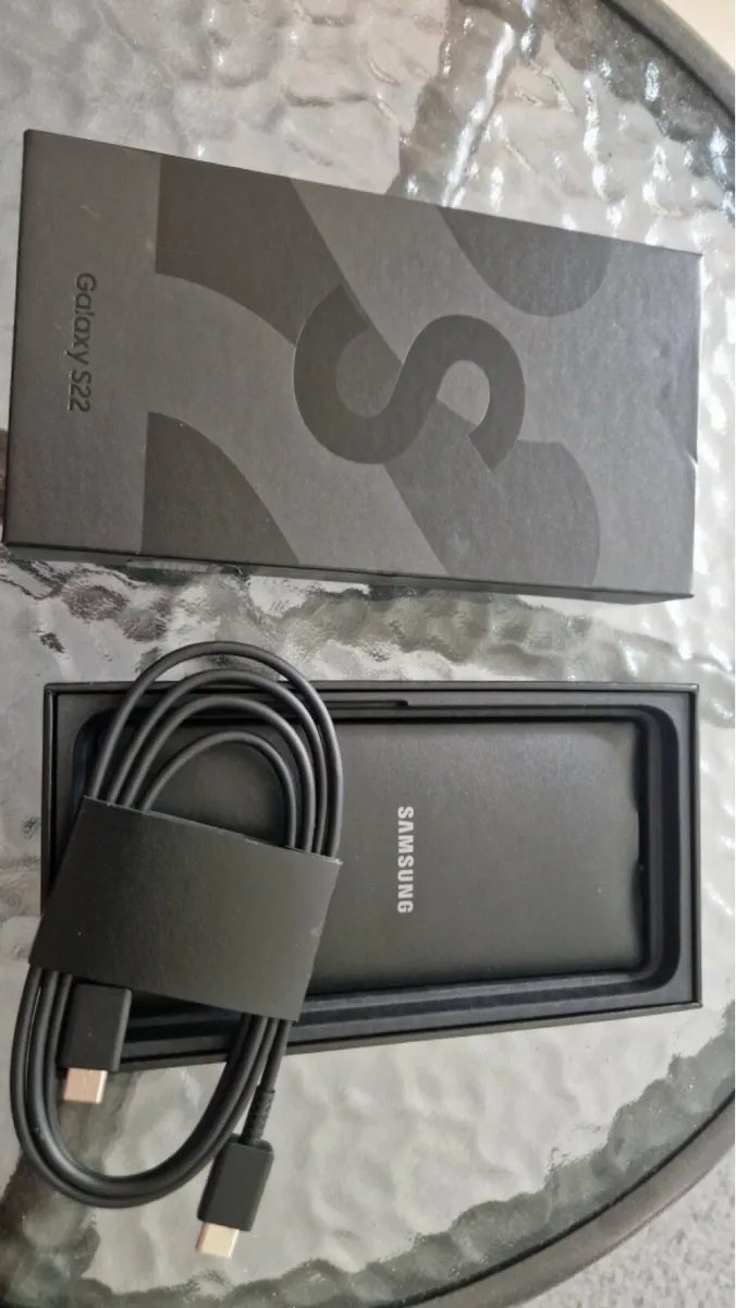 Samsung S22 - Image 4