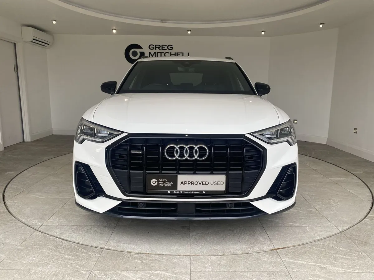 Audi Q3 2022 - Image 2