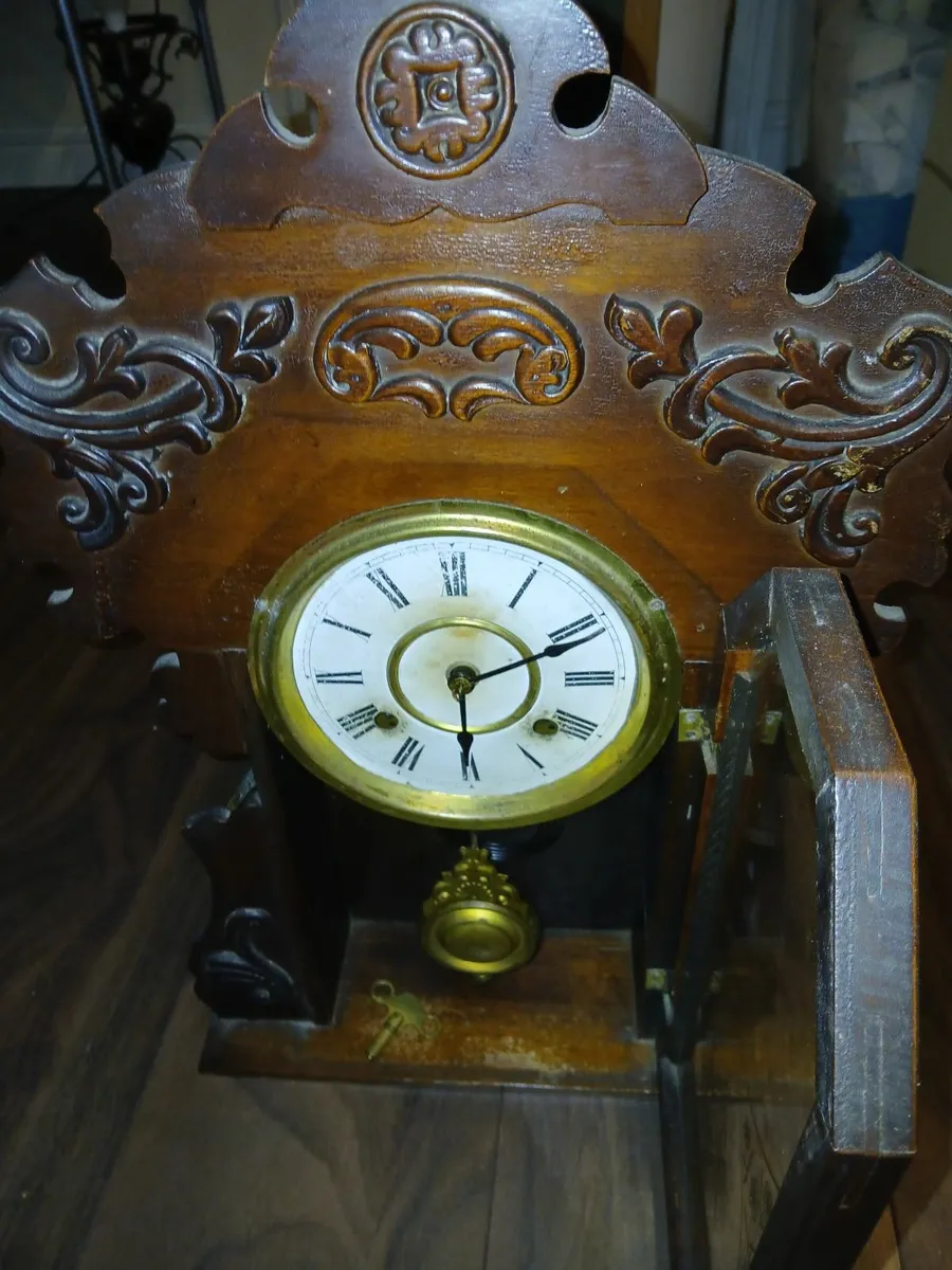 New Haven Gingerbread Clock - Image 2