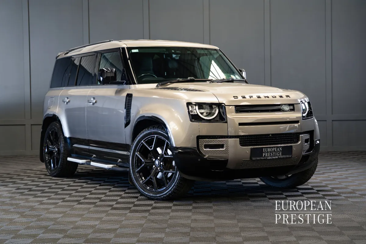 212 Defender 110 D250 HardTop S 3 Seat Commercial - Image 1