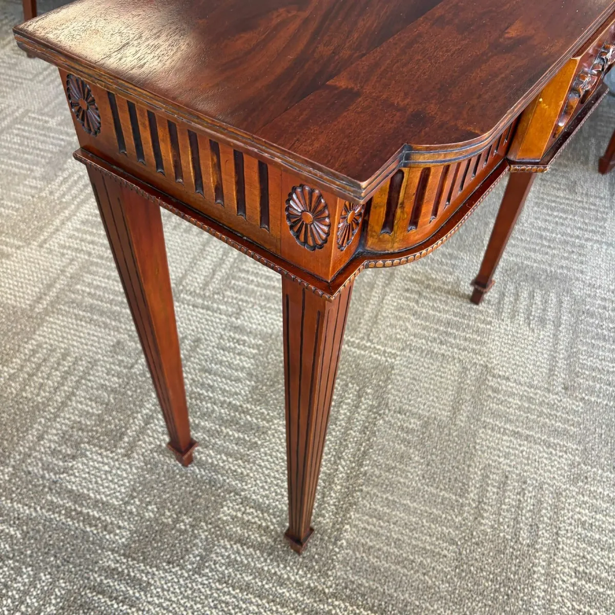 Fabulous mahogany breakfront console table with ca - Image 2
