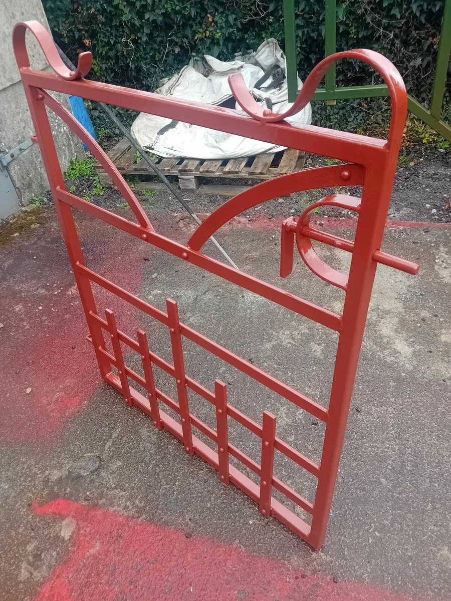 Old style rivet gate - Image 2