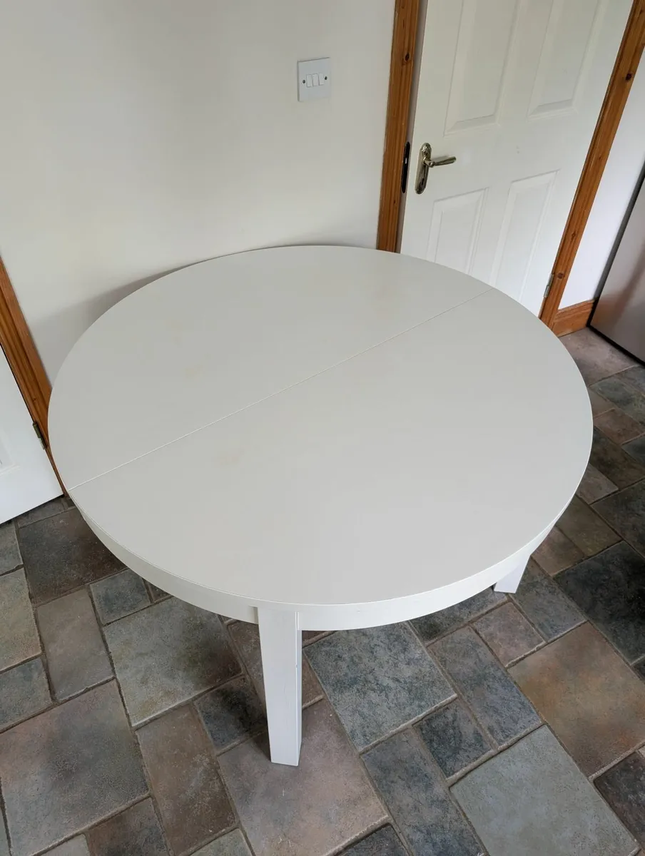 Extendable Round Dining Table - Image 4