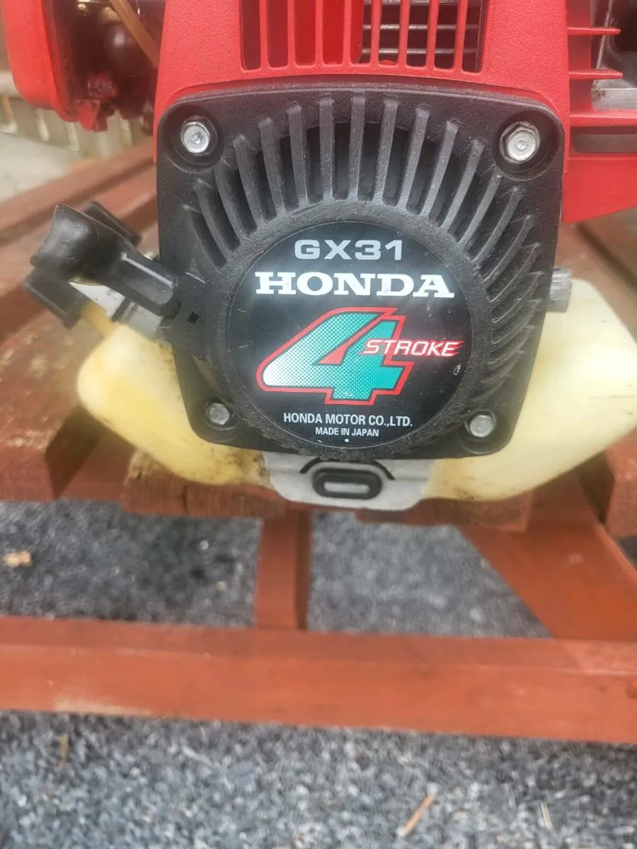HONDA GX31 4 STROKE GRASS STRIMMERS - Image 1