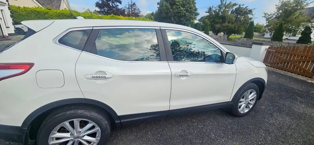 2014 Nissan Qashqai - Image 4