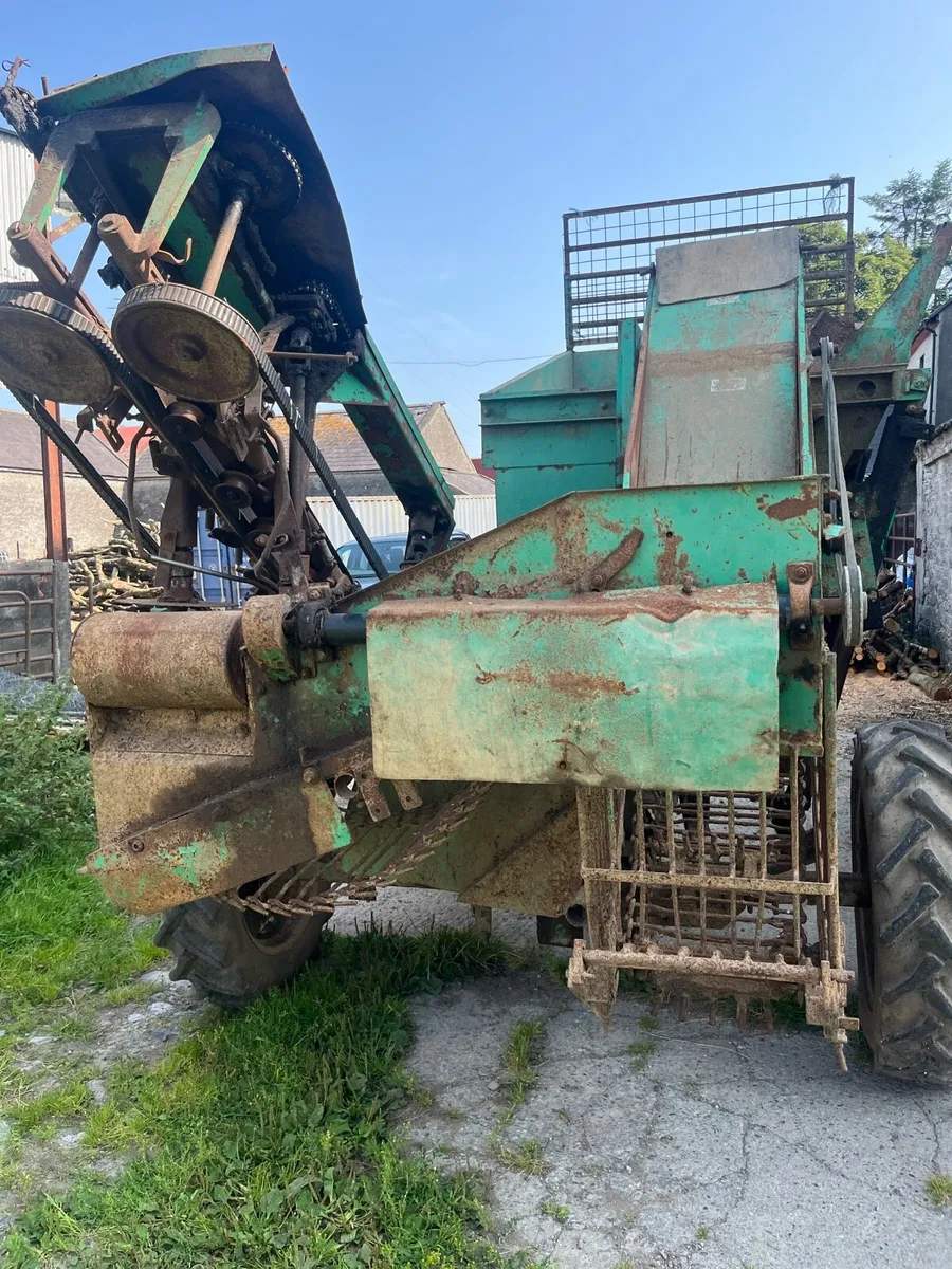 Beet harvester armour salmon - Image 3