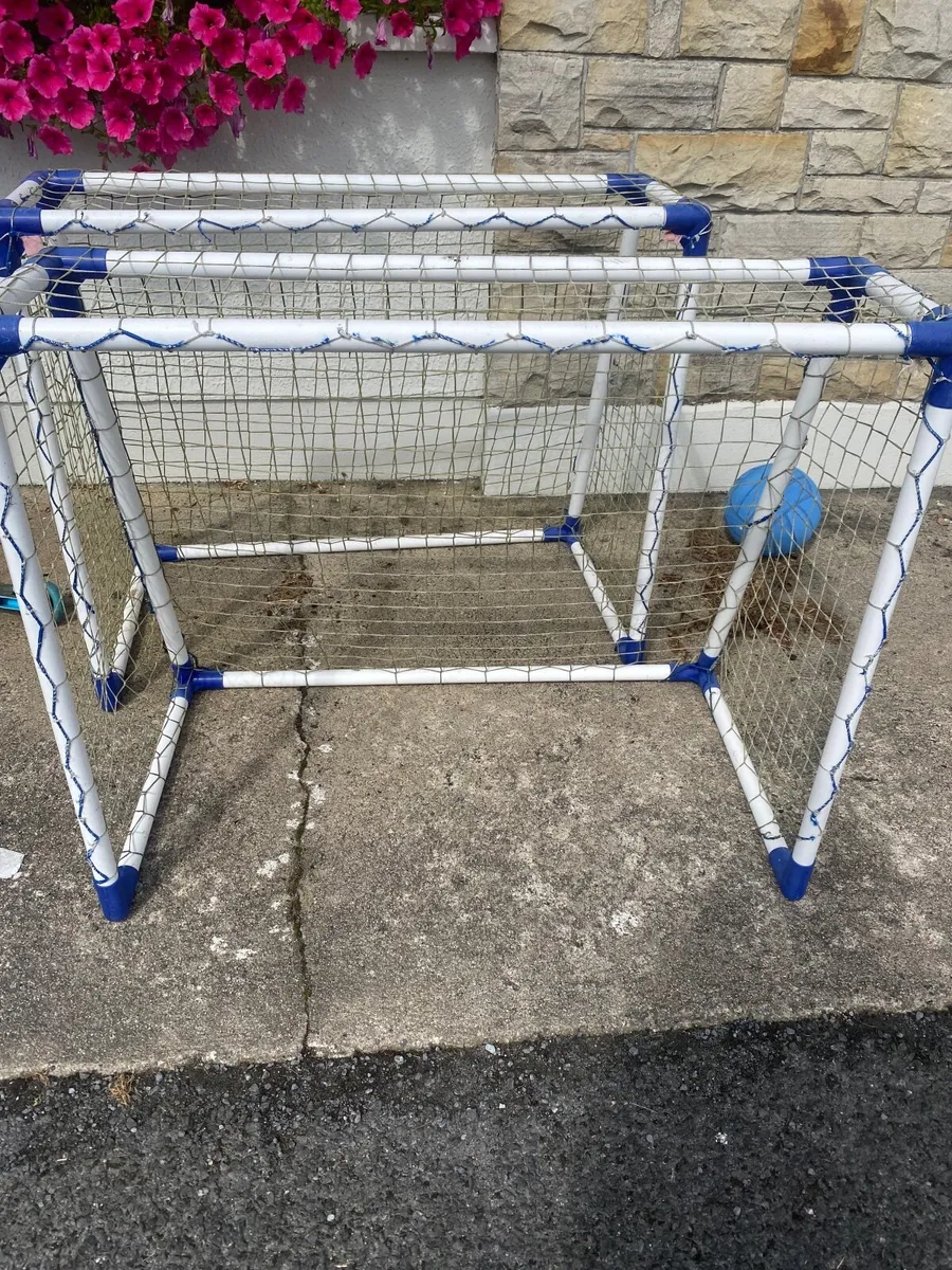 Toys - Image 1