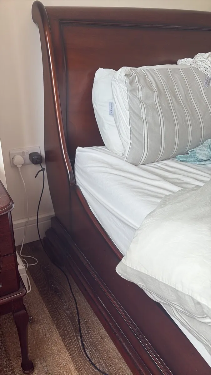 Bed - Image 2