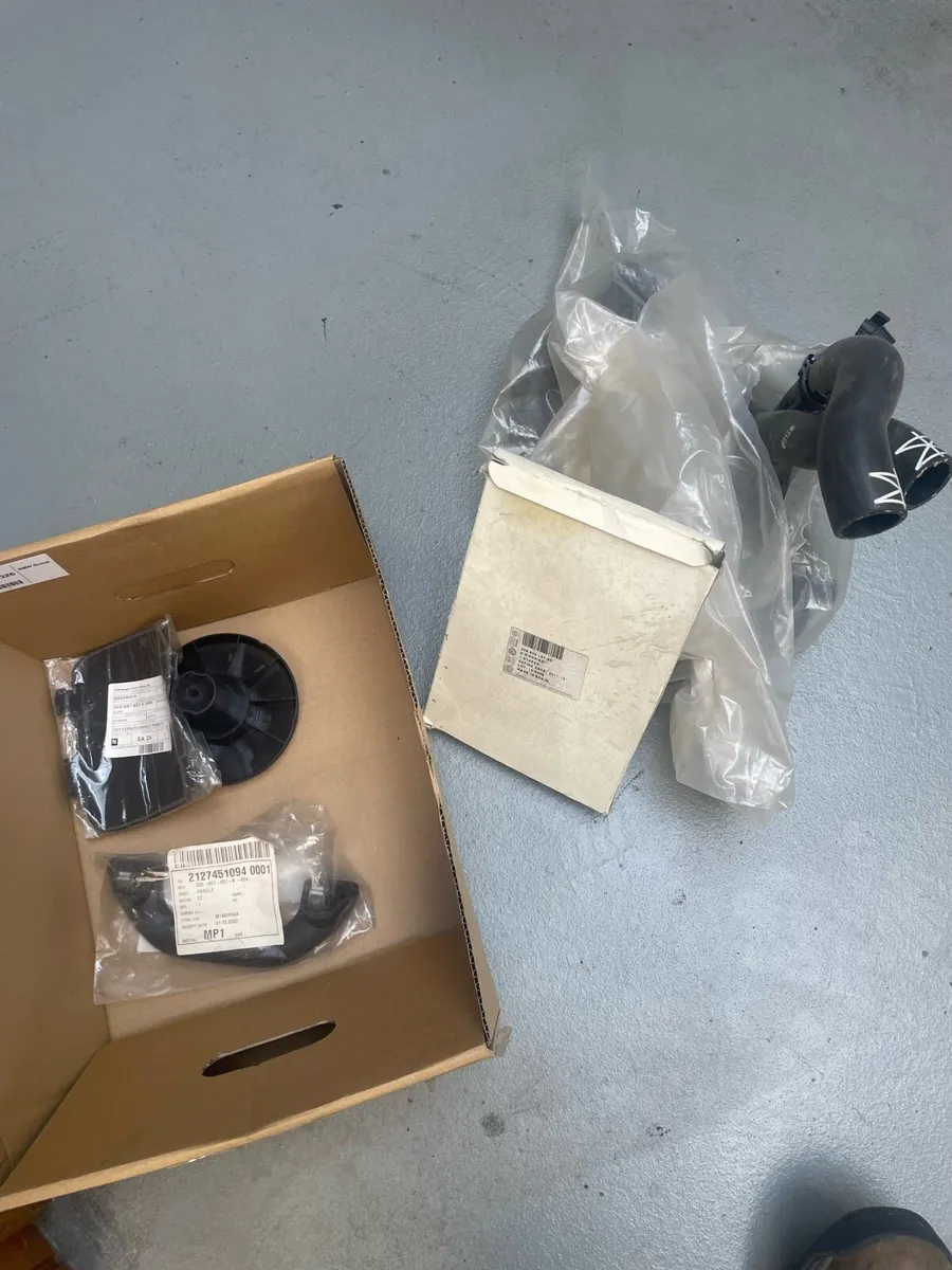 Old Volkswagen parts - Image 3