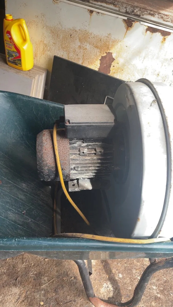 Insulation blower - Image 2