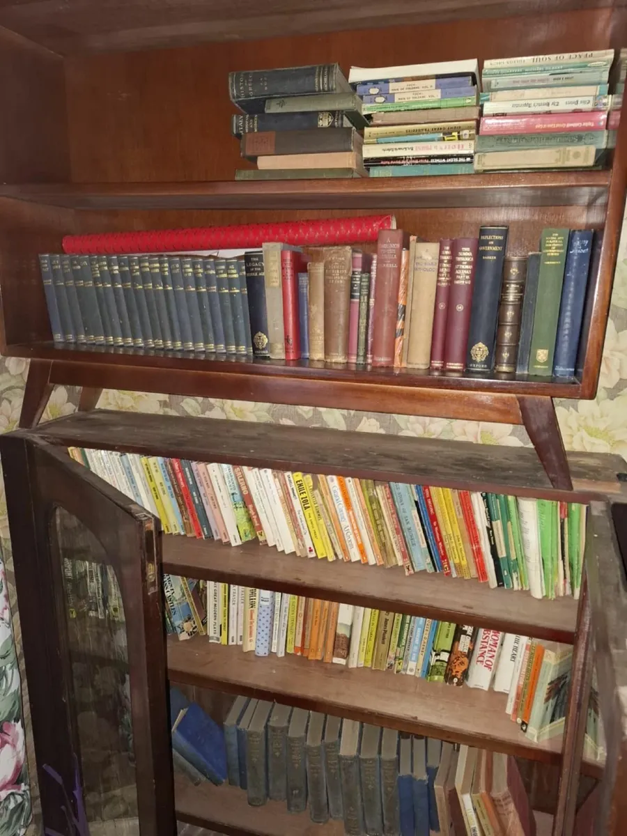 Old books - Image 3