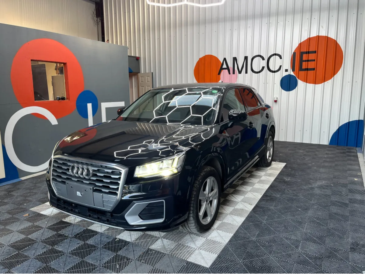 Audi Q2 1.0 TFSI SPORT / 39k KMs / HEATED SEATS , - Image 3