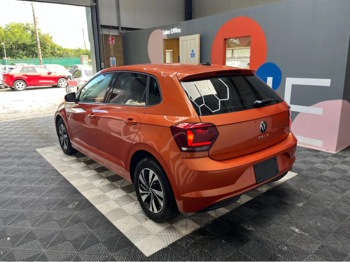 Volkswagen Polo 1.0 TSI COMFORT LINE / 4k KMs / RE - Image 4