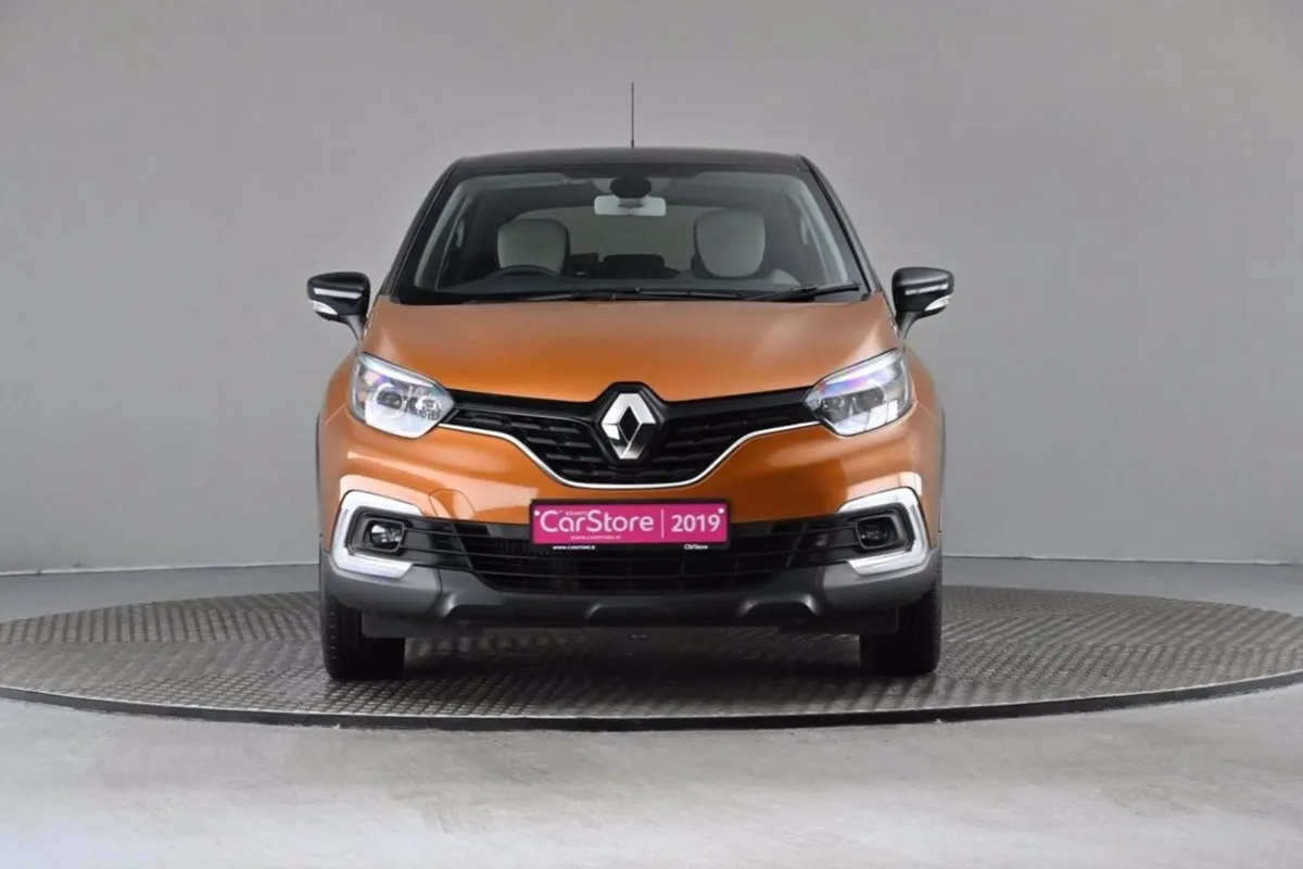 Renault Captur 0.9 TCE 90bhp Iconic 5spd 2tone Ro - Image 2