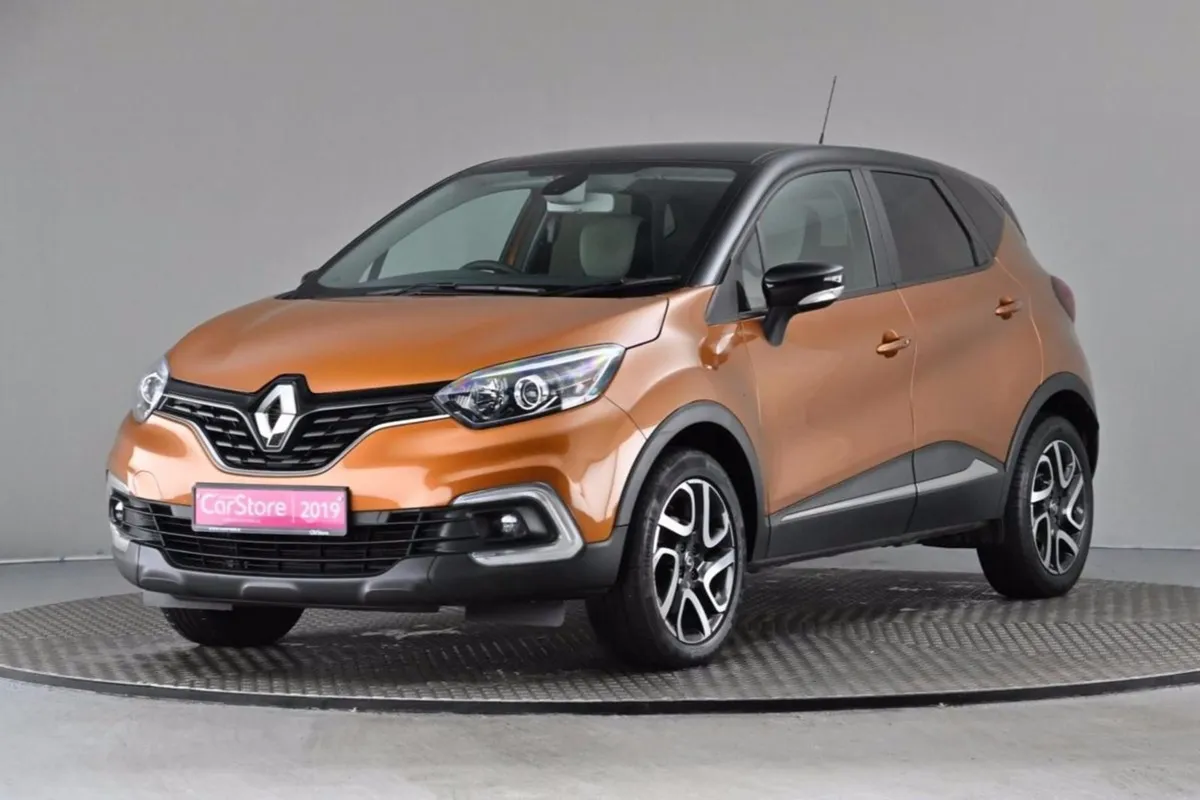 Renault Captur 0.9 TCE 90bhp Iconic 5spd 2tone Ro - Image 3