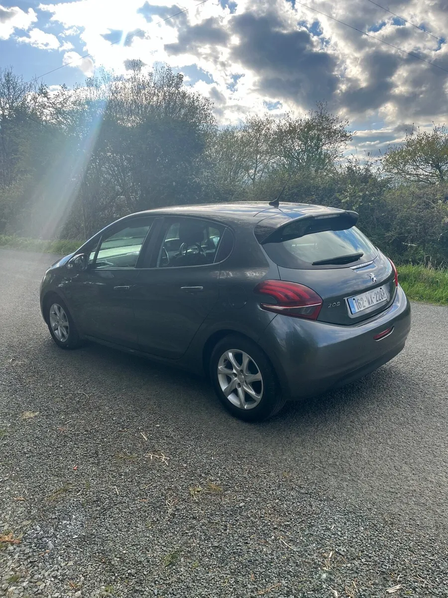 2016 Peugeot 208 Diesel - Image 2