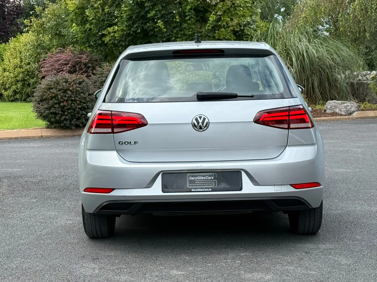 181 Volkswagen Golf Trendline! - Image 4
