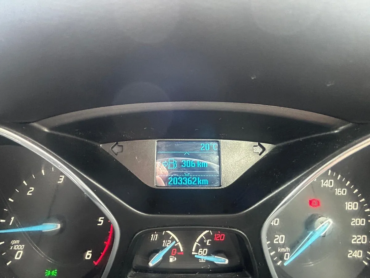 Car - Image 3
