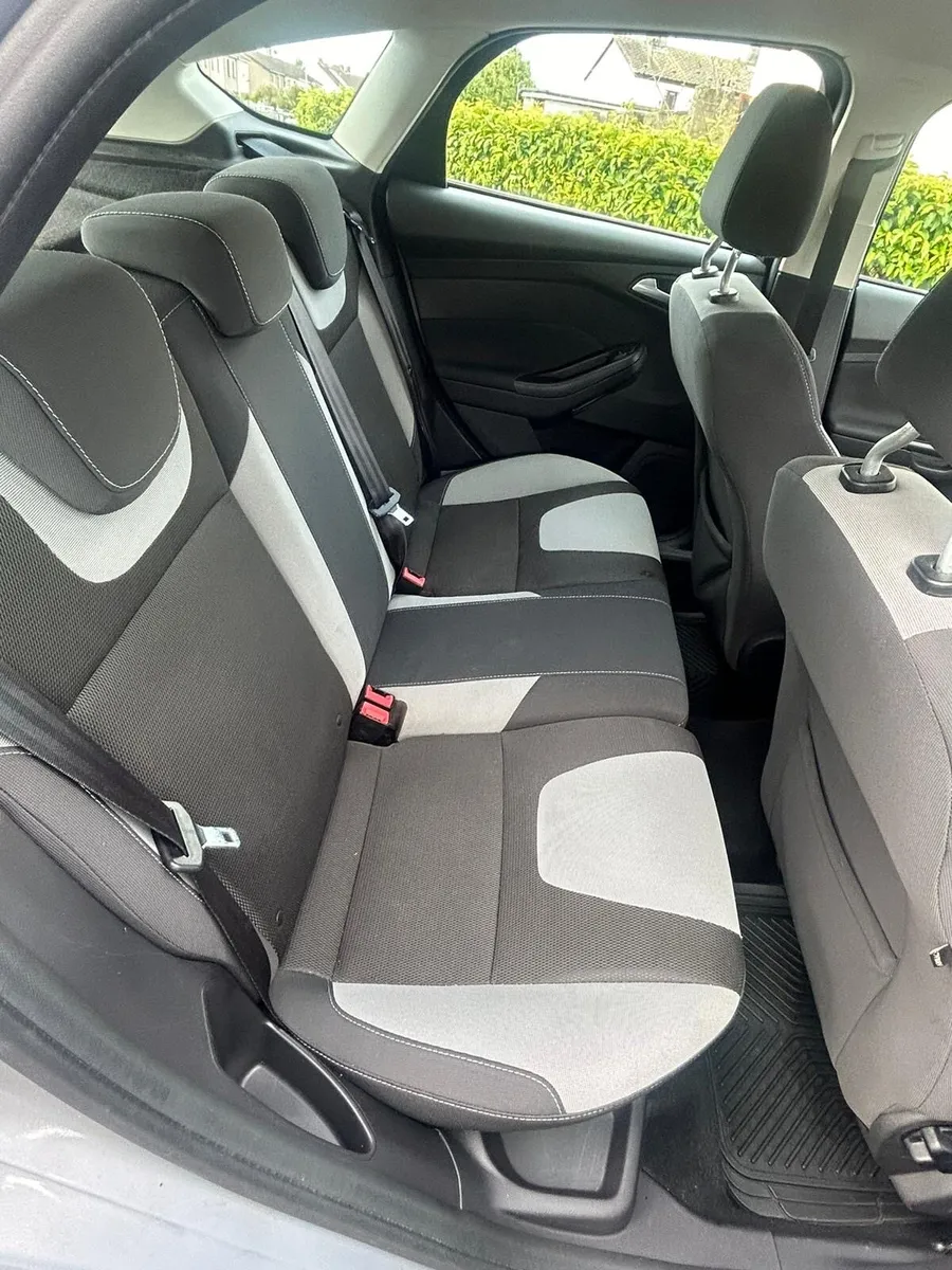 Car - Image 4