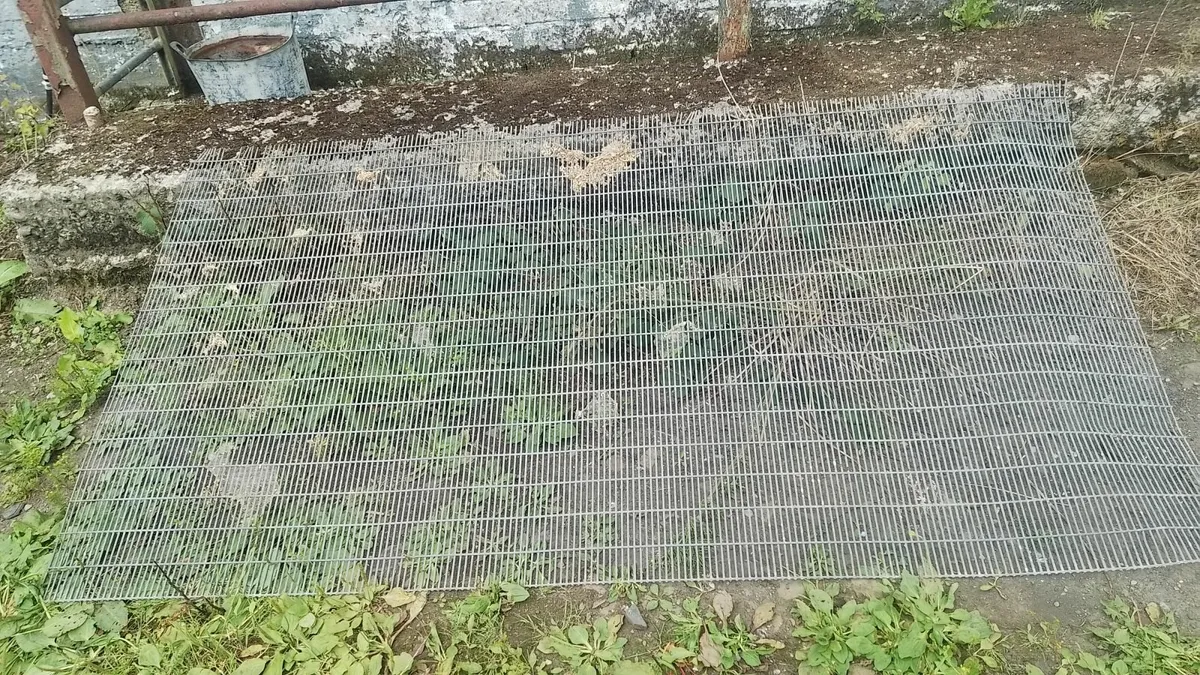 Mesh sheeting - Image 1