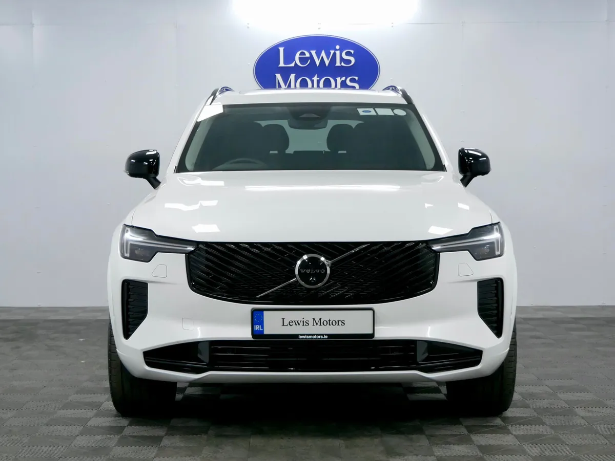 2025 Volvo XC90 T8 PLUS DARK THEME PHEV 455BHP - Image 3