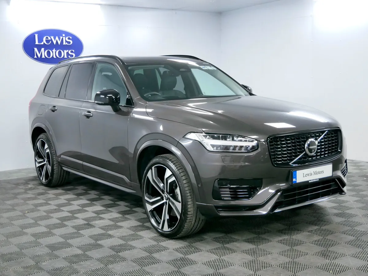 2024 Volvo XC90 T8 455BHP Ultimate Dark Theme - Image 2