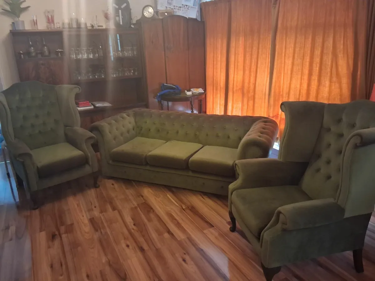 Vintage sofa and 2 armchairs - Image 1