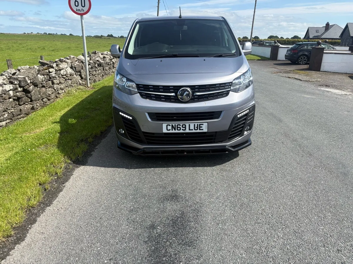 2019 Vauxhall vivaro sportive - Image 2