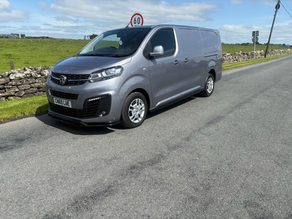 2019 Vauxhall vivaro sportive - Image 3