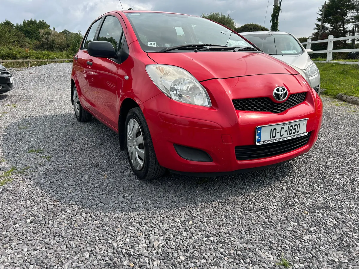 Toyota Yaris 2010 - Image 1