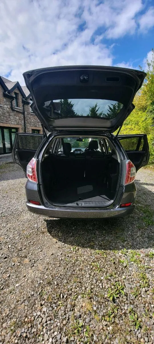 Honda Fit Shuttle - Image 4