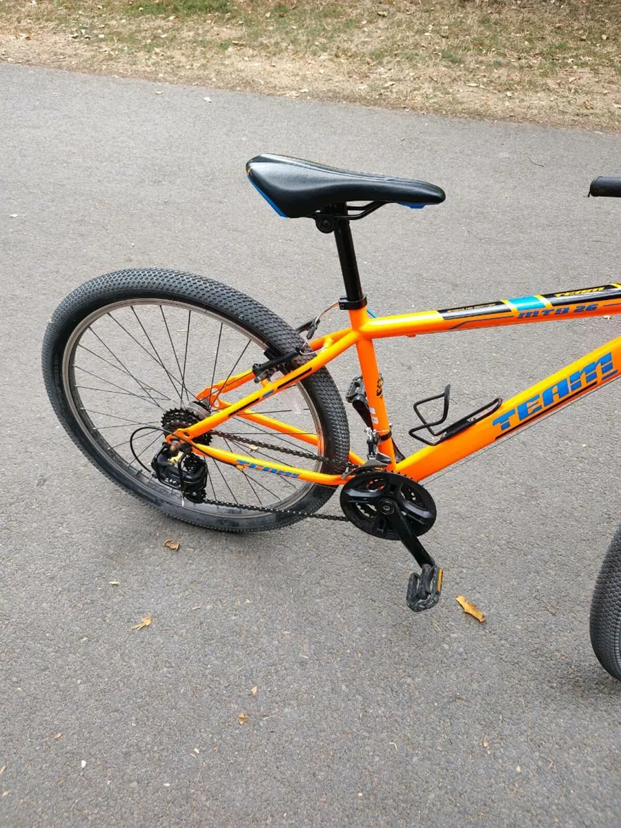 Smyth's kids Team Bike 26 inch + suspension fork - Image 4