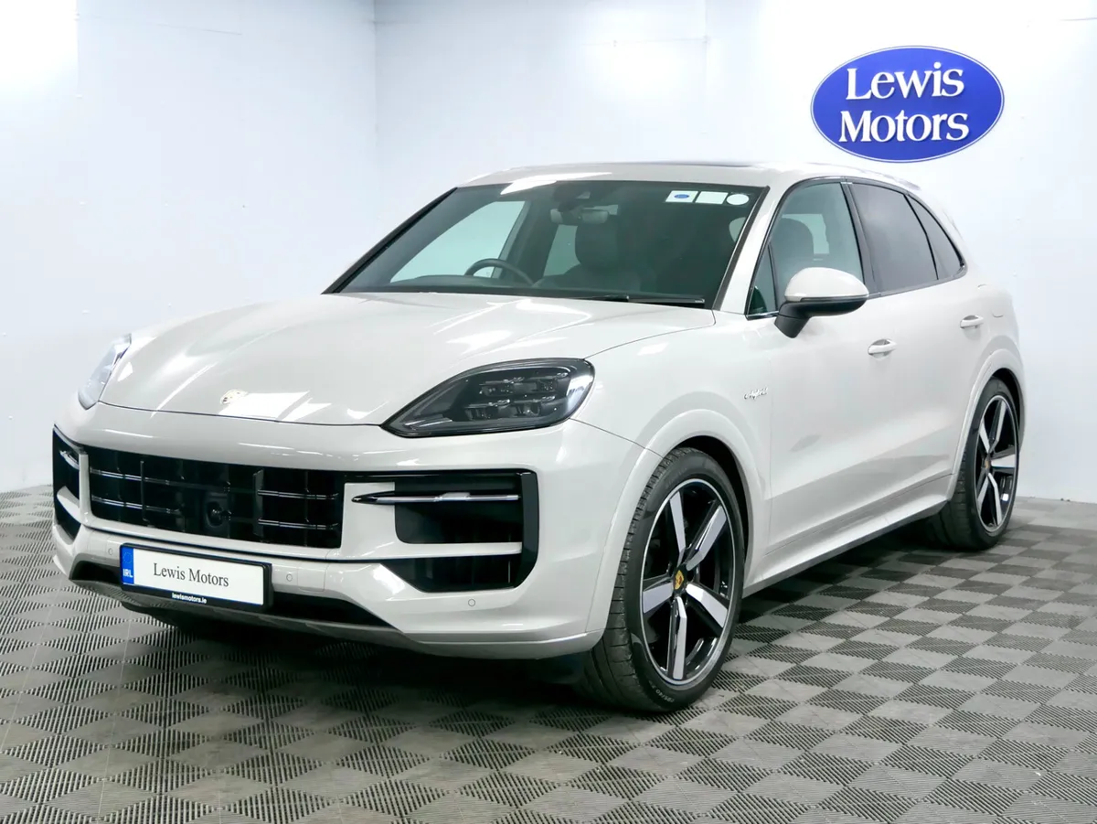 2024 Porsche Cayenne E-Hybrid - Image 4