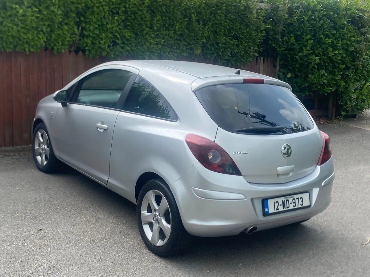 Car - Image 4
