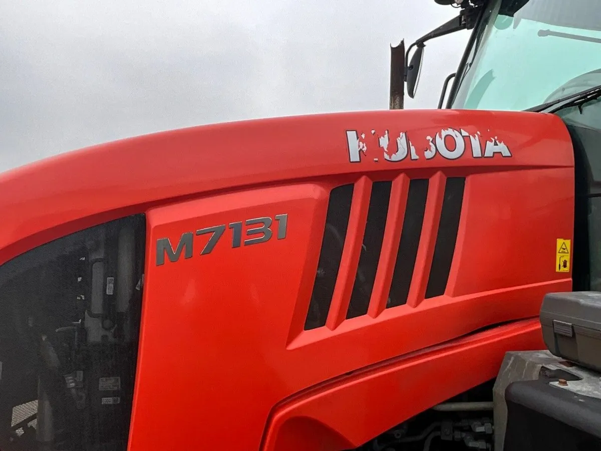 KUBOTA M7131 4WD TRACTOR - Image 2