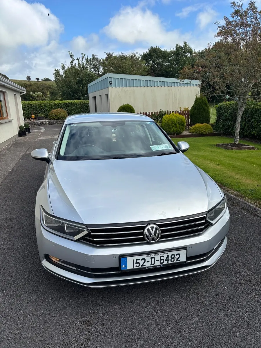Volkswagen Passat 2015 - Image 2