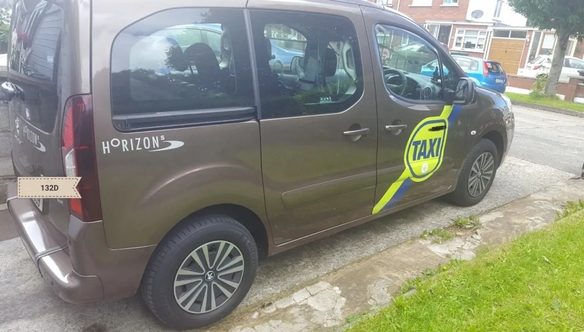 Taxi - Image 1