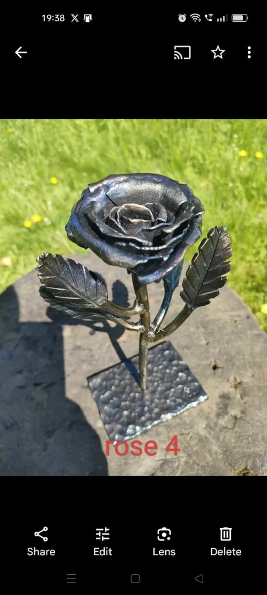Hand forged rosés - Image 1