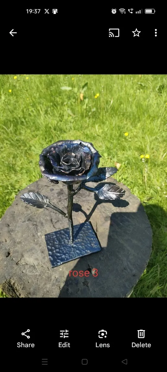Hand forged rosés - Image 2